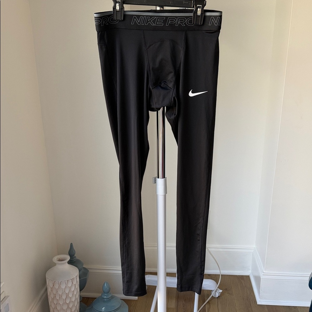 Nike Pro men’s  Black Leggings medium